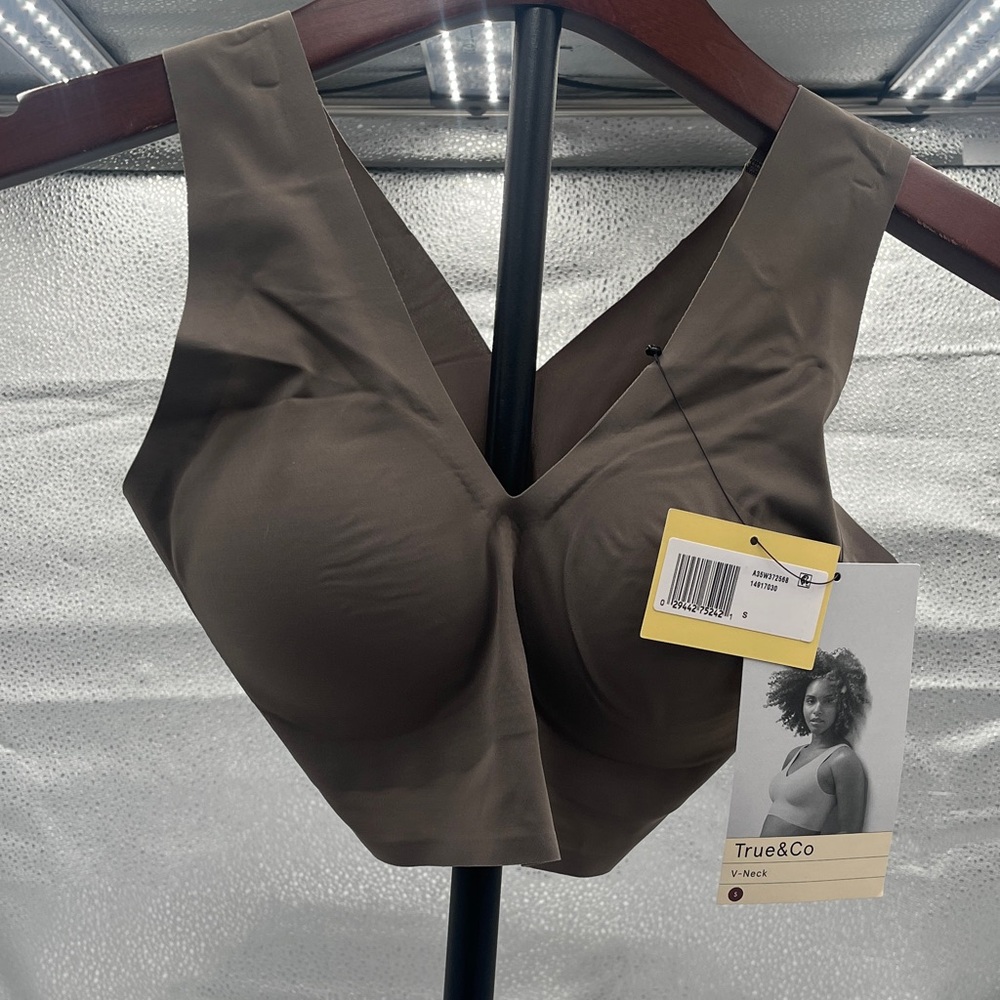 True & Co. V-Neck Bra - dark Tan